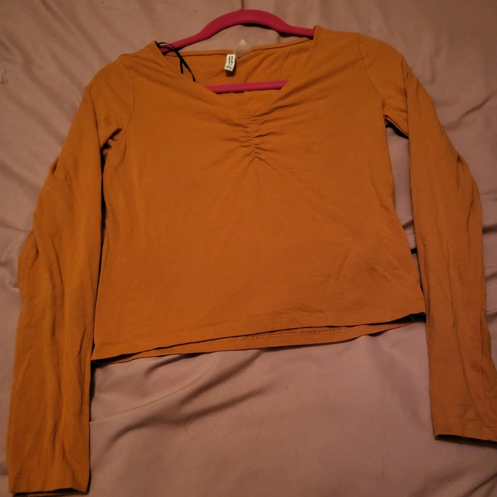 H&M Divided mustard color long sleeve shirt M